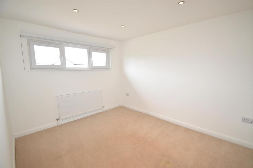 Bedroom 3 .JPG