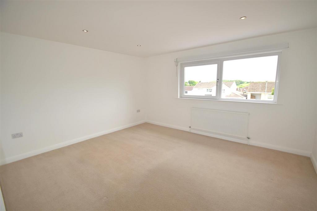 Bedroom 2 .JPG