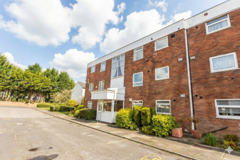 2 bedroom apartment to rent, Links View Court, Whitefield, M45 7HP