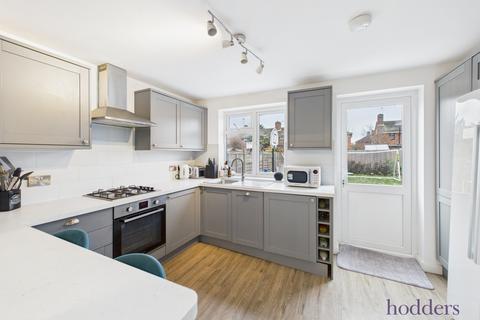 3 bedroom terraced house for sale, St. Anns Road, Chertsey, Surrey, KT16