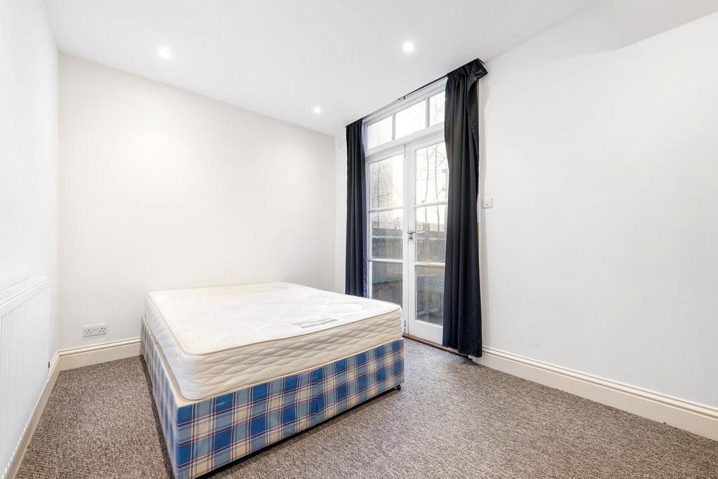 Bedroom 2.JPG