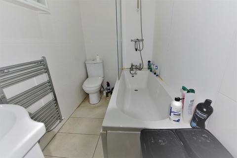 undefined, 21 Harold Grove