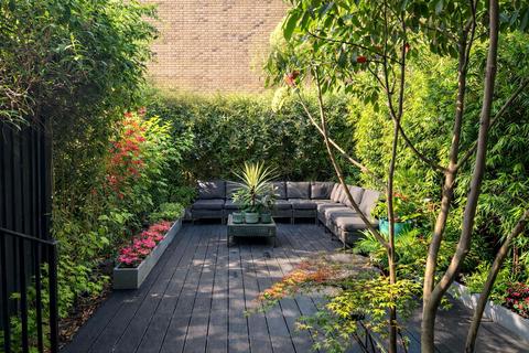 2 bedroom terraced house for sale, Matlock Street, Limehouse