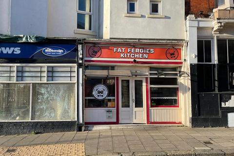 Chalet to rent, North Marine Road (shop), Scarborough YO12