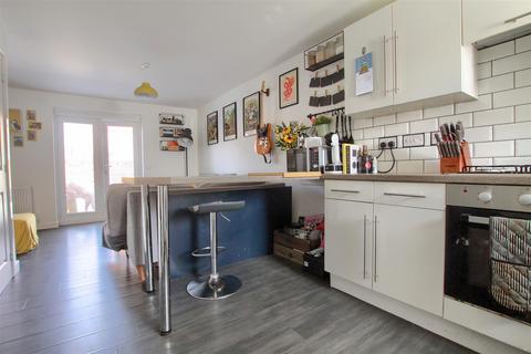 undefined, Cades Grove, Ingleby Barwick