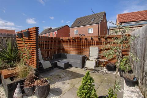 undefined, Cades Grove, Ingleby Barwick