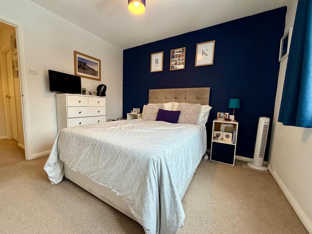 Master bedroom 2.jpg