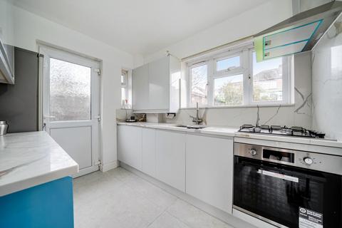 1 bedroom bungalow for sale, Glenmore Road, Welling