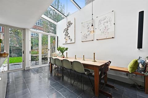 undefined, Thornfield Road, London W12