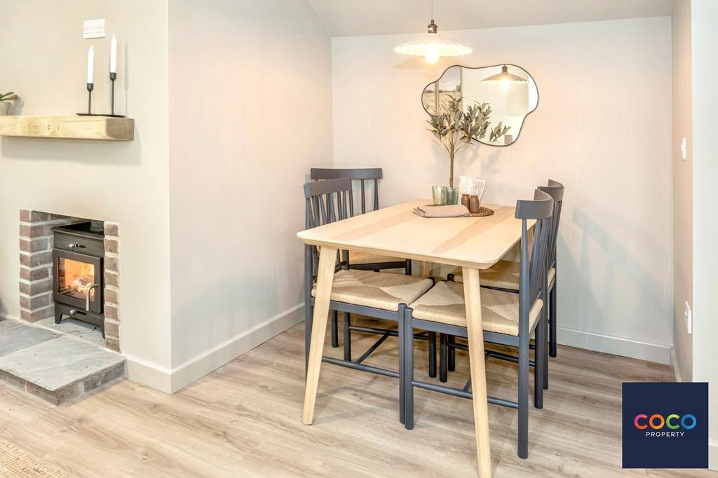 Living/Dining Area