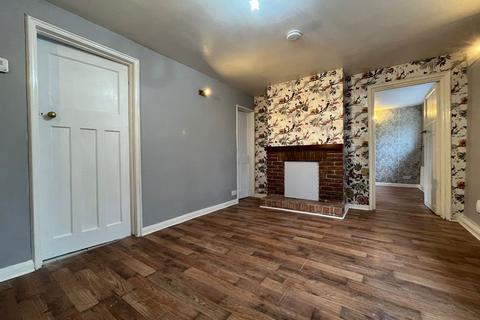 4 bedroom house to rent, Squires Bridge Road, Shepperton TW17