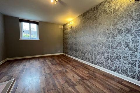 4 bedroom house to rent, Squires Bridge Road, Shepperton TW17