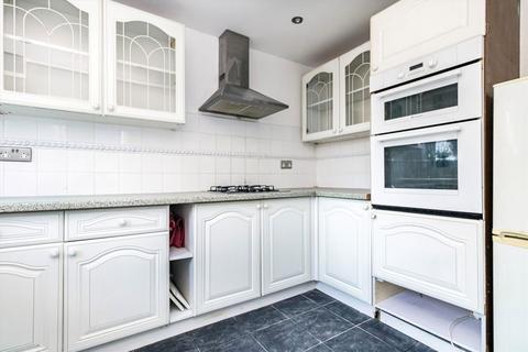 4 bedroom house to rent, Squires Bridge Road, Shepperton TW17