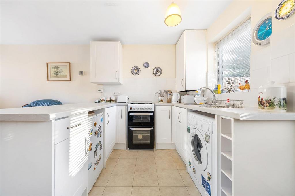 Byron Close-3.JPG