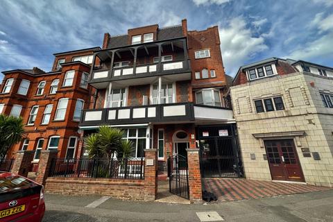 3 bedroom flat to rent, Cliftonville Avenue, Margate, Kent, CT9