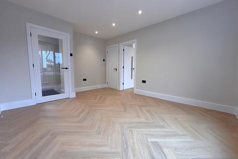 3 bedroom terraced house for sale, Gaunts Way, Letchworth Garden City, SG6
