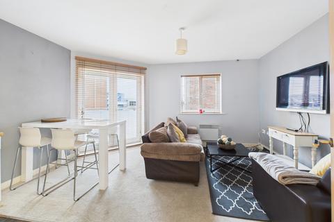 2 bedroom apartment for sale, Tradewinds, Old Harbour Court, HU2 8HZ