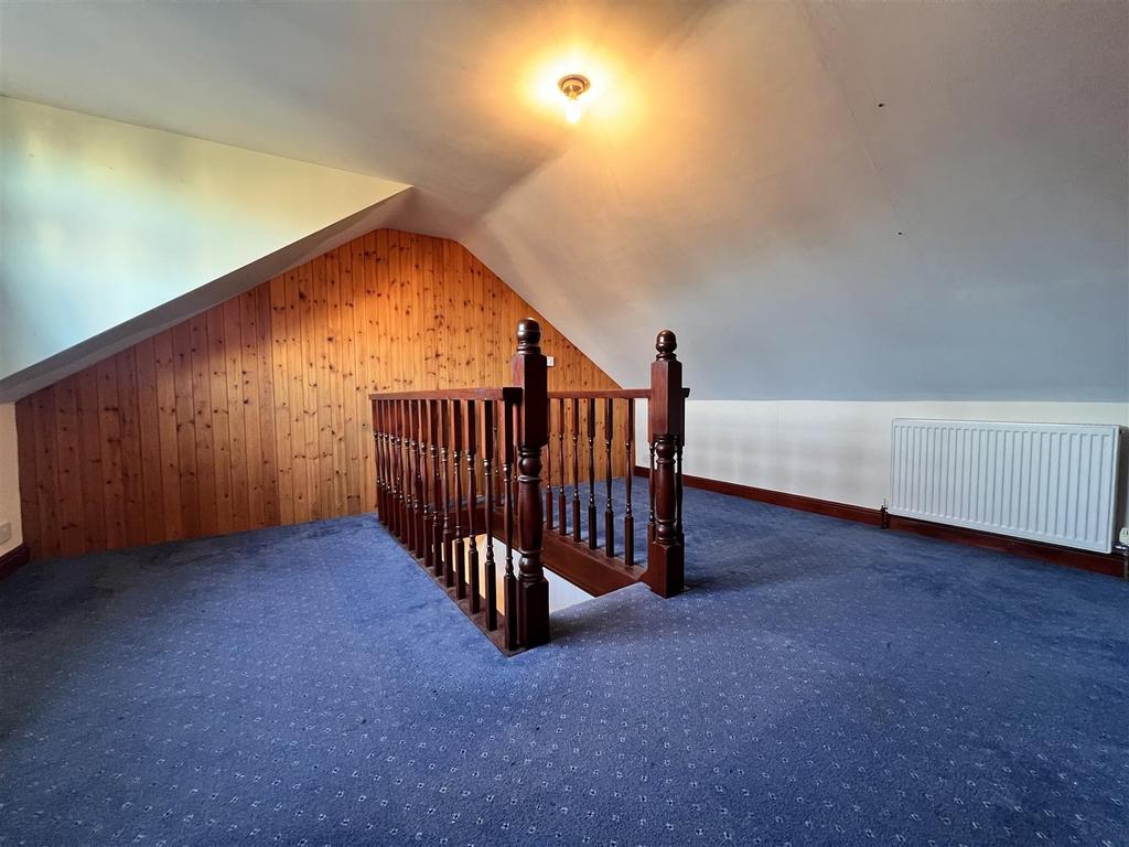 Attic bed 2.JPG