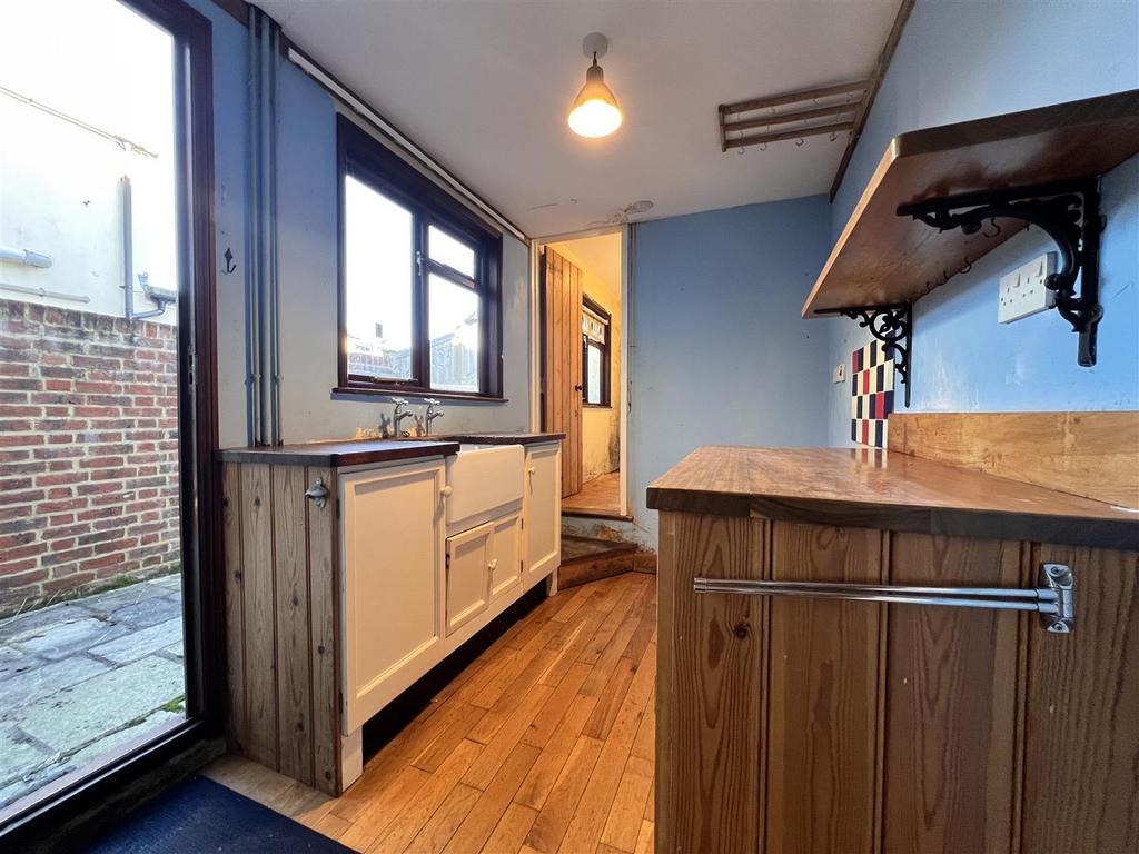 Kitchen.JPG