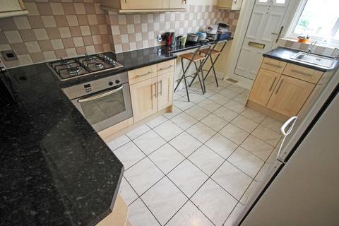 3 bedroom apartment to rent, Kenton Road, Harrow, HA3