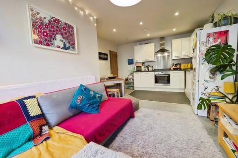 1 bedroom flat for sale, Hanham Road, Bristol