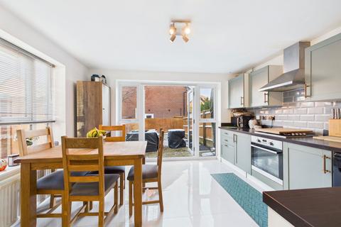 4 bedroom end of terrace house for sale, Duddell Street, Telford TF4