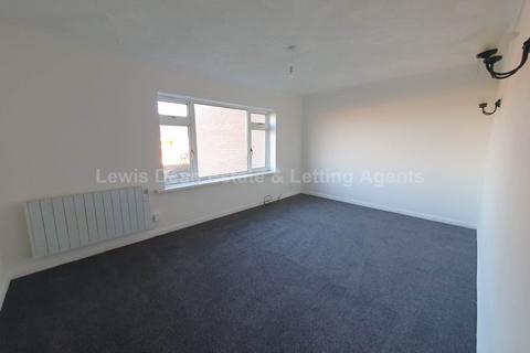 2 bedroom flat to rent, Freshwater Drive, Poole, Dorset.