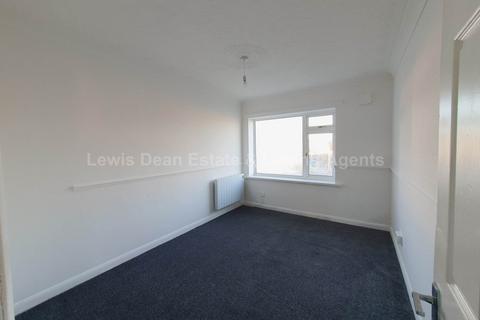 2 bedroom flat to rent, Freshwater Drive, Poole, Dorset.
