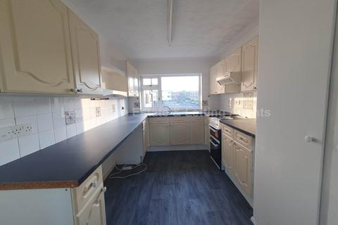 2 bedroom flat to rent, Freshwater Drive, Poole, Dorset.
