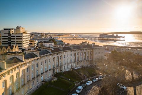 2 bedroom apartment for sale, Royal Crescent, Weston-super-Mare - Fully Refurbished & Character Filled Apartment