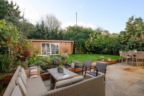 undefined, Hill Rise, Esher, KT10