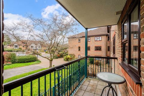 2 bedroom retirement property for sale, Wray Park Road, Reigate RH2