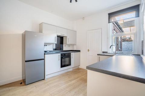 2 bedroom terraced house to rent, Queen Victoria Street, South Bank, York