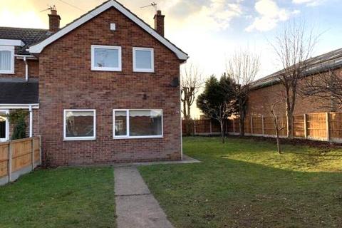 3 bedroom end of terrace house to rent, Trent Way, Newark, NG24
