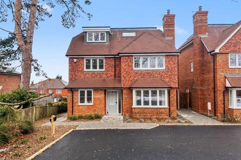 5 bedroom detached house for sale, LEATHERHEAD ROAD, BOOKHAM, KT23