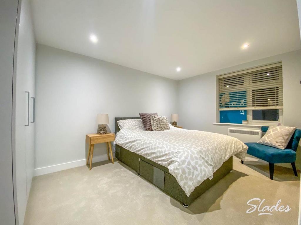 5 lymington bedroom