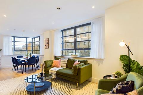 2 bedroom serviced apartment to rent, Frampton Street, London NW8