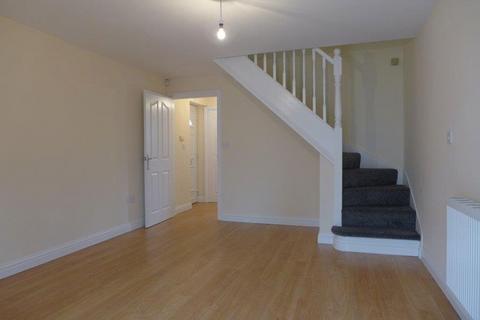 2 bedroom semi-detached house to rent, Cemetery Road, Lye