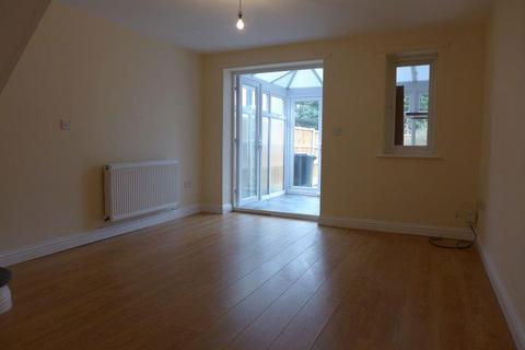 2 bedroom semi-detached house to rent, Cemetery Road, Lye