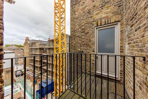 3 bedroom flat to rent, Coldharbour Lane, SW9