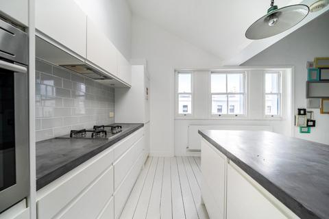 2 bedroom flat for sale, Hereford Road, Bayswater, London, W2