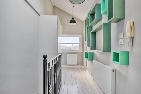 2 bedroom flat for sale, Hereford Road, Bayswater, London, W2