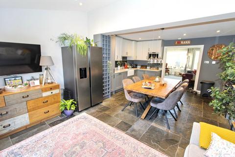 2 bedroom terraced house for sale, Columbine Road, High Wycombe HP15