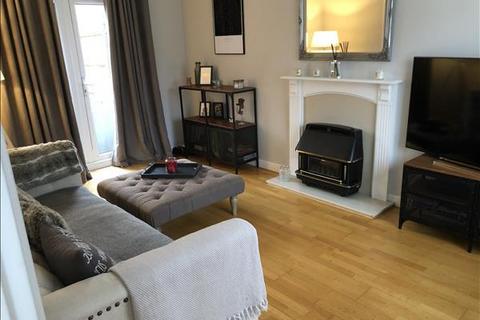 3 bedroom detached house to rent, Micheldever Gardens,WHITCHURCH
