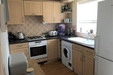 3 bedroom detached house to rent, Micheldever Gardens,WHITCHURCH