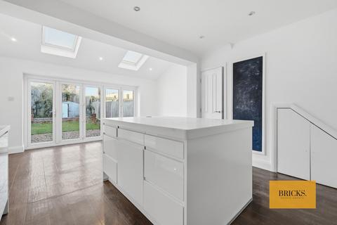 undefined, The Drummonds, Buckhurst Hill IG9