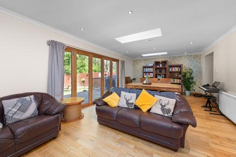 3 bedroom detached house for sale, Caltrop Place, Stirling, FK7