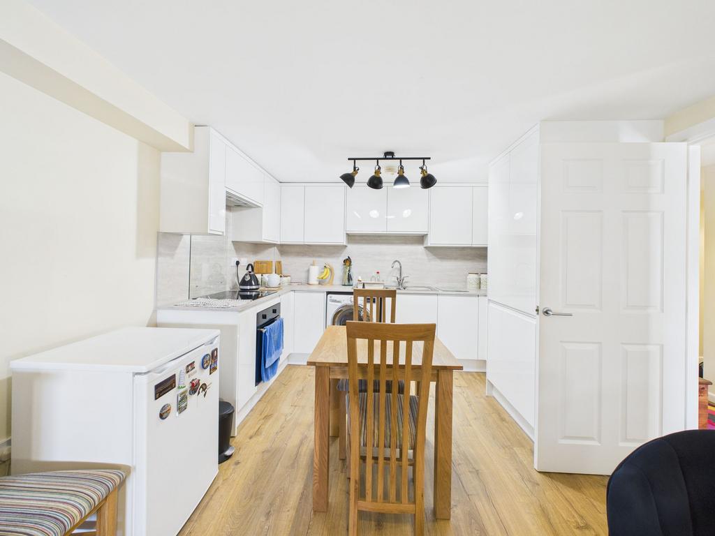 Open plan kitchen/lounge