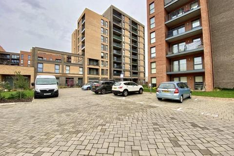 2 bedroom flat to rent, 21 Chailey Place, Hayes