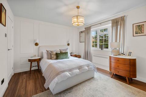 undefined, Hillcrest, Weybridge, KT13